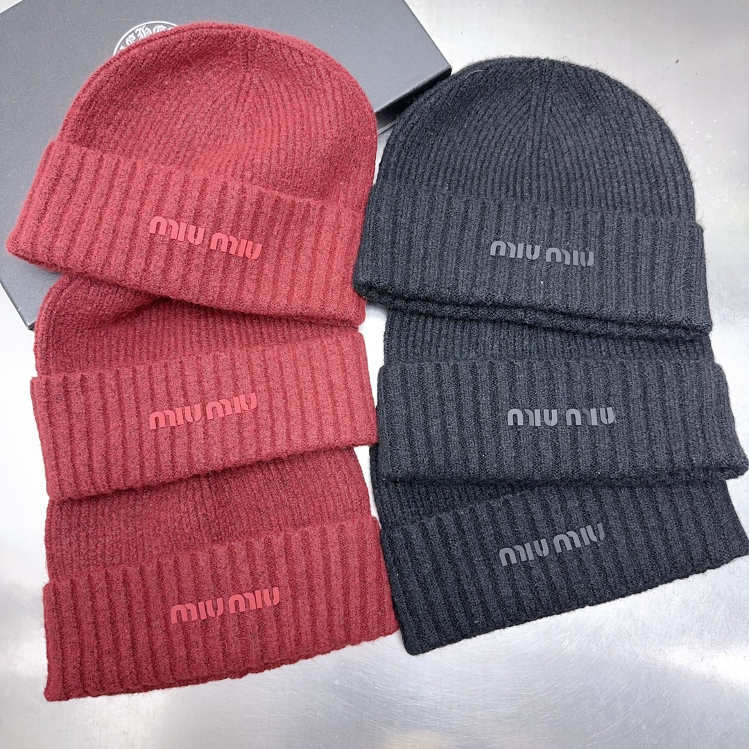 Miumiu hat dx (128)